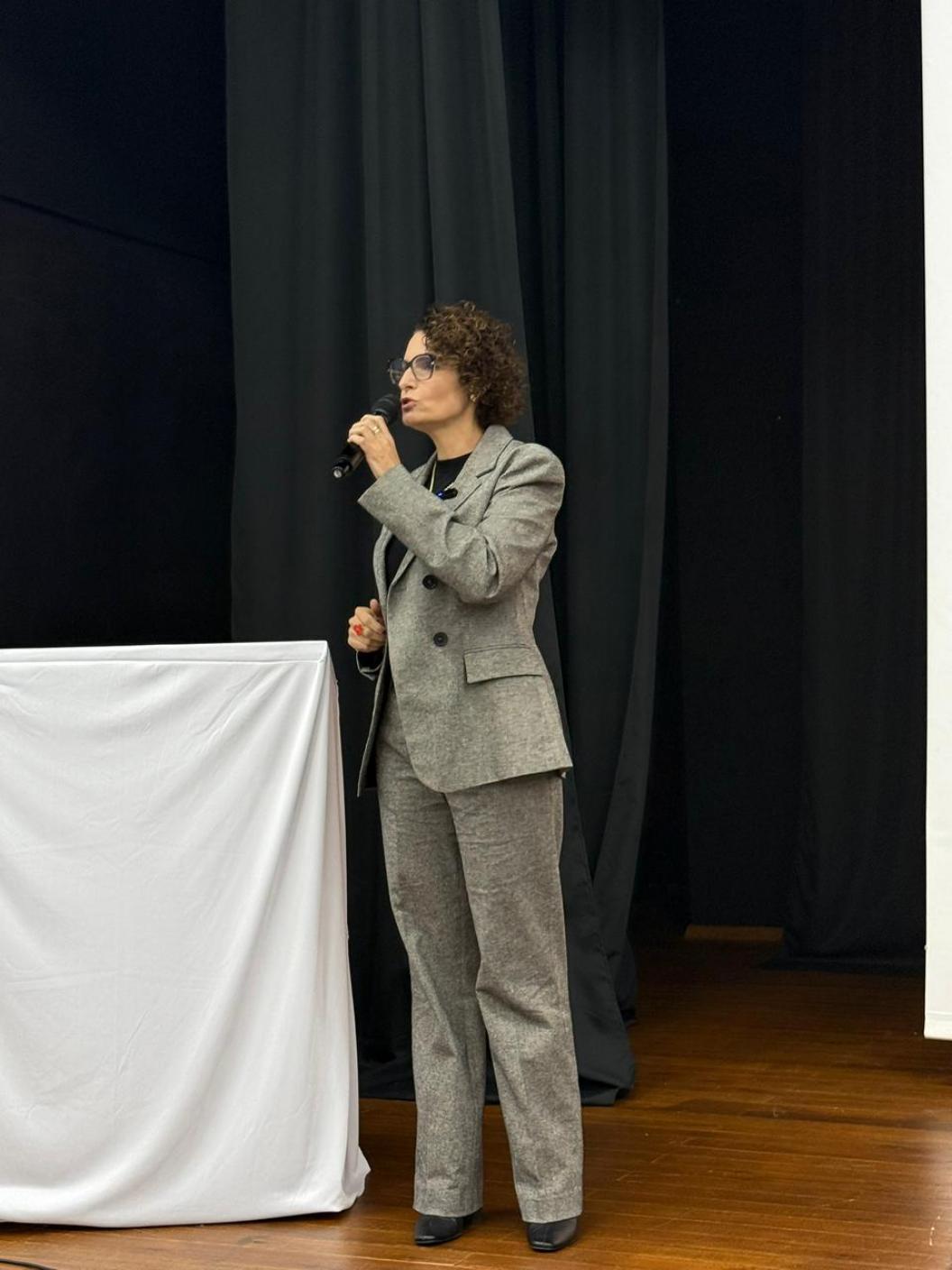 Prefeitura promove noite especial em homenagem ao Dia das Mães
