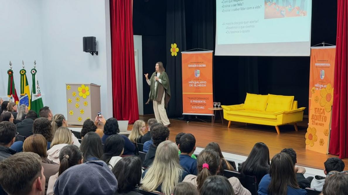 Rede Municipal promove palestra de conscientização pelo Maio Laranja em Maximiliano de Almeida